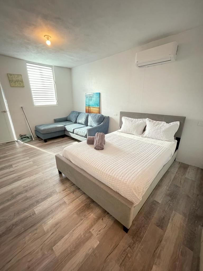 Las Olas Beach Apartments Arecibo Kültér fotó